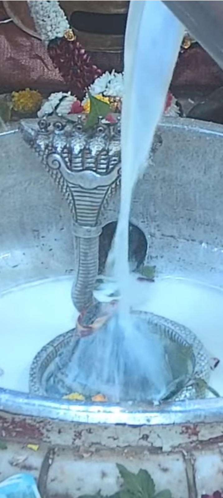 Rudrabhishek to Shree Kubereshwar Mahadev